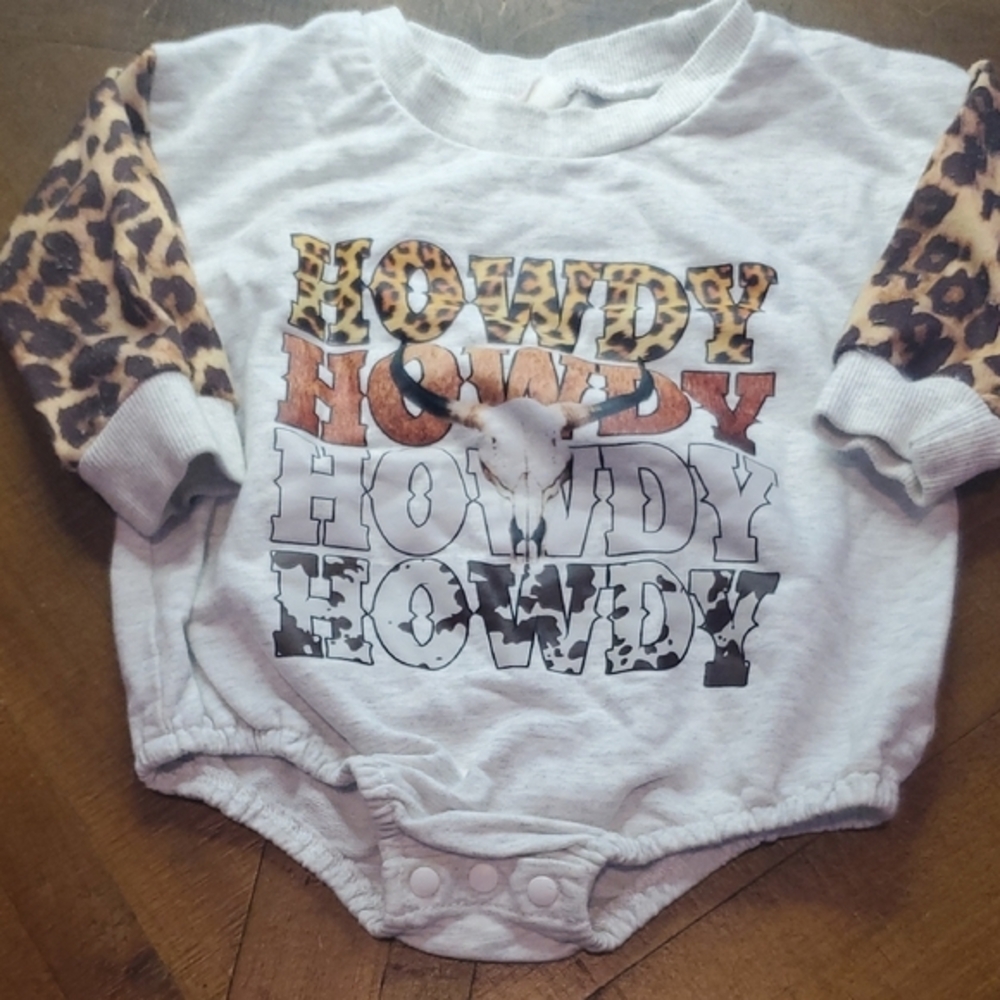 SHEIN White Bodysuit with Leopard Print Sleeves